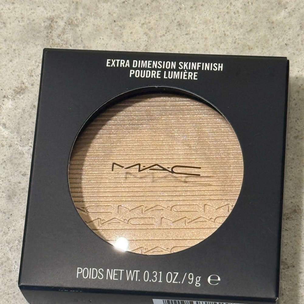 MAC Cosmetics Extra Dimension Skinfinish - Radiant Gold